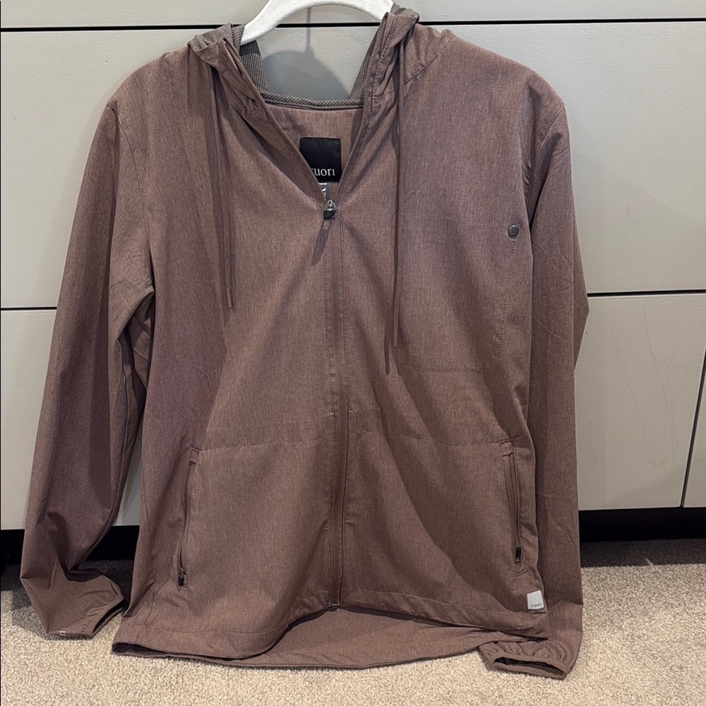 Vuori Women’s Outdoor Trainer Shell Jacket Shell XS brown